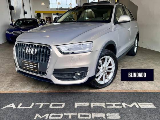 AUDI Q3 2.0 TFSI AMBIENTE QUATTRO 4P GASOLINA S TRONIC